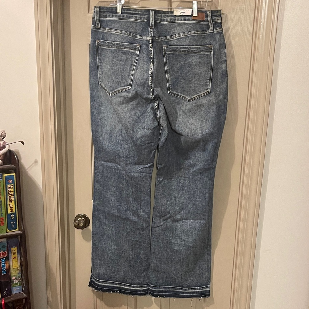 NWT Judy Blue Dark Wash High Rise Straight Leg Minimally Distressed Jeans, 20W - Picture 6 of 9